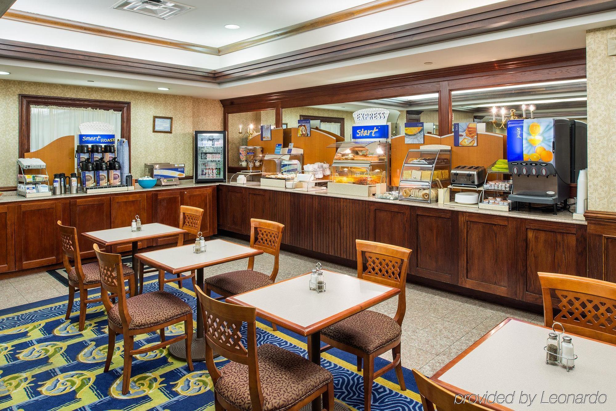 Holiday Inn Express Hauppauge-Long Island, An Ihg Hotel Ресторант снимка